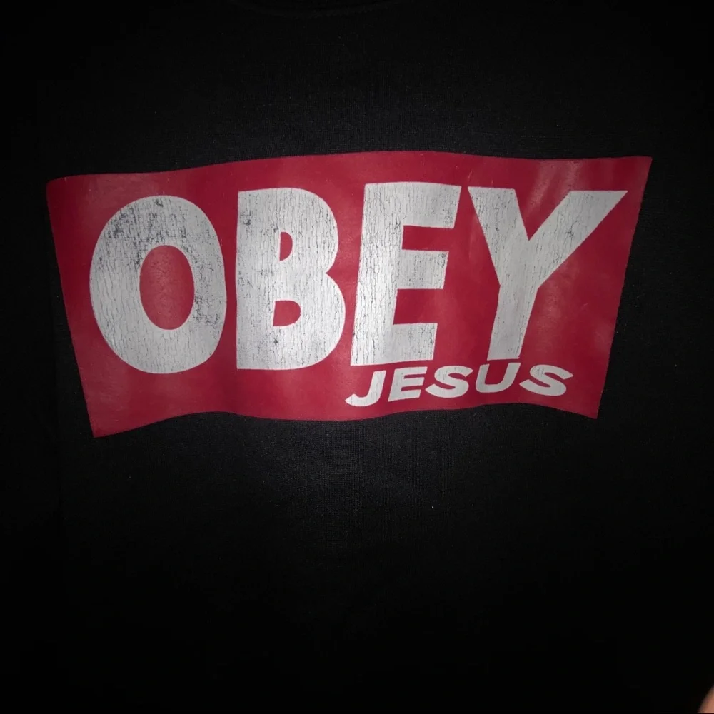 OBEY Sweatshirt‎